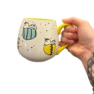 Peanuts Snoopy Easter Egg Mug with Yellow Handle & Interior